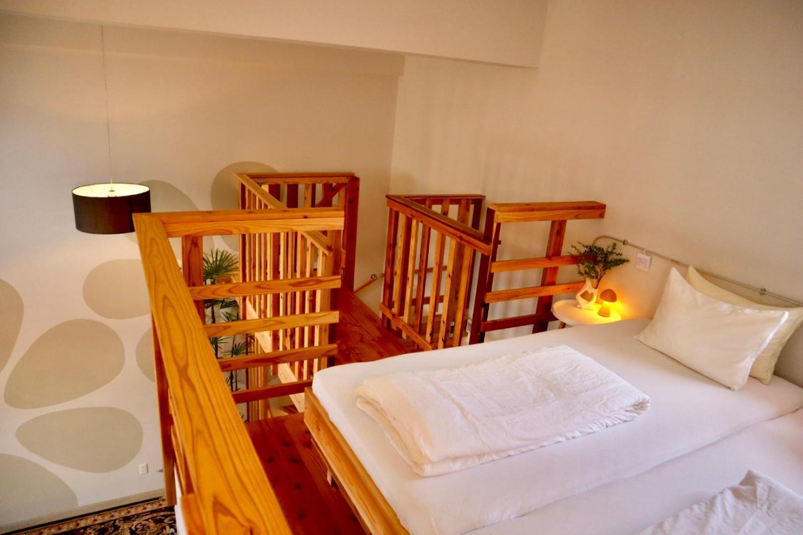 Hotel Little Swiss House Motobu Buitenkant foto